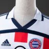 2000-02 BAYERN MUNICH AWAY