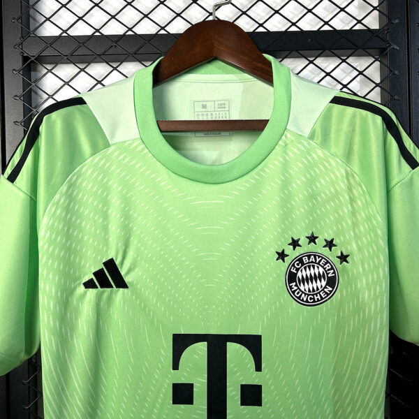 2025-26 BAYERN MUNICH GREEN GOALKEEPER