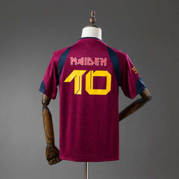 2010 WEST HAM UNITED AWAY (IRON LADY)