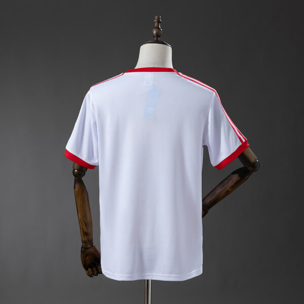 1983 HAMBURGER SV HOME