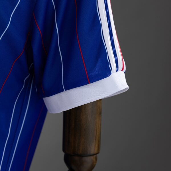 1982 FRANCE HOME