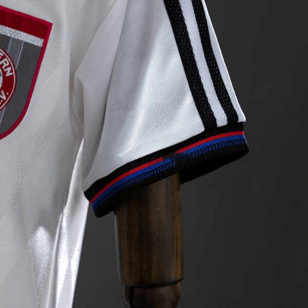 1996-98 BAYERN MUNICH AWAY