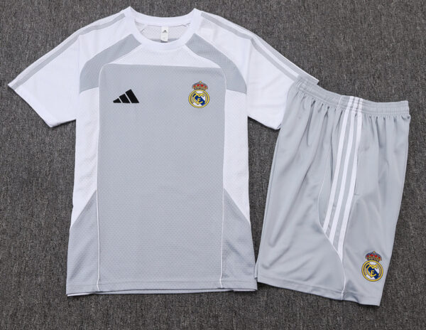 2025-26 REAL MADRID TRAINING SHIRT KIT