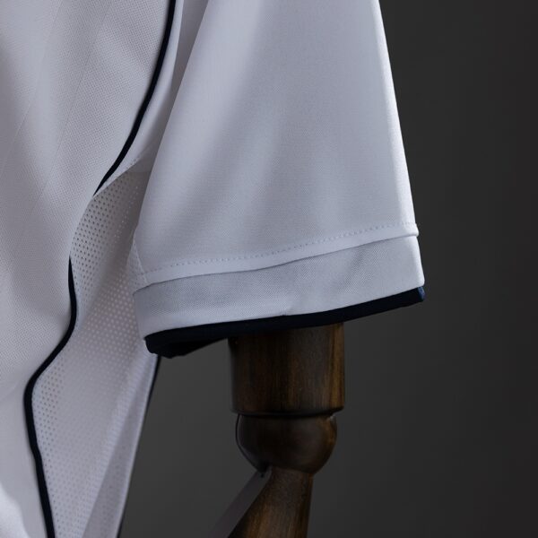 2002 ENGLAND HOME