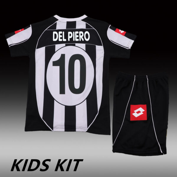 2002-03 JUVENTUS HOME KIDS KIT
