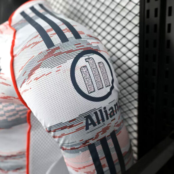 2025-26 BAYERN MUNICH AWAY LONG SLEEVE PLAYER VERSION