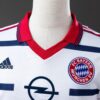 1998-00 BAYERN MUNICH AWAY