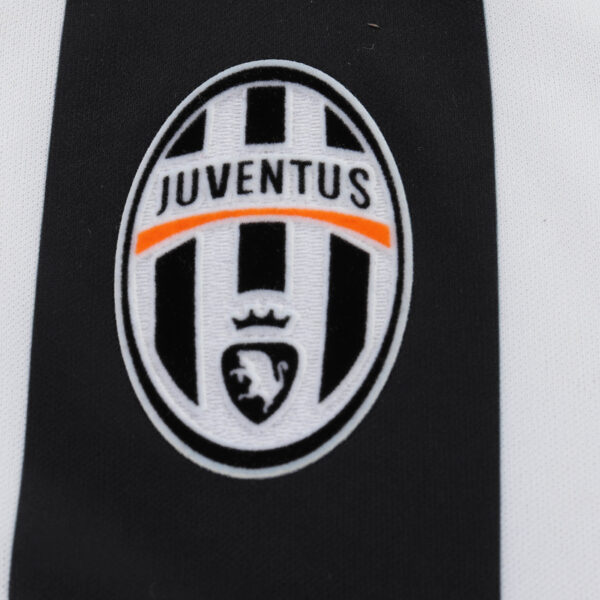 2004-05 JUVENTUS HOME KIDS KIT