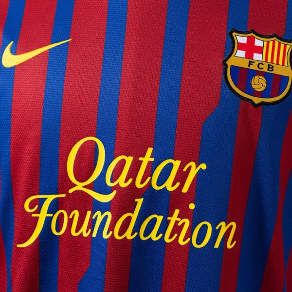 b6861b8bd5.jpg 2011-12 BARCELONA HOME