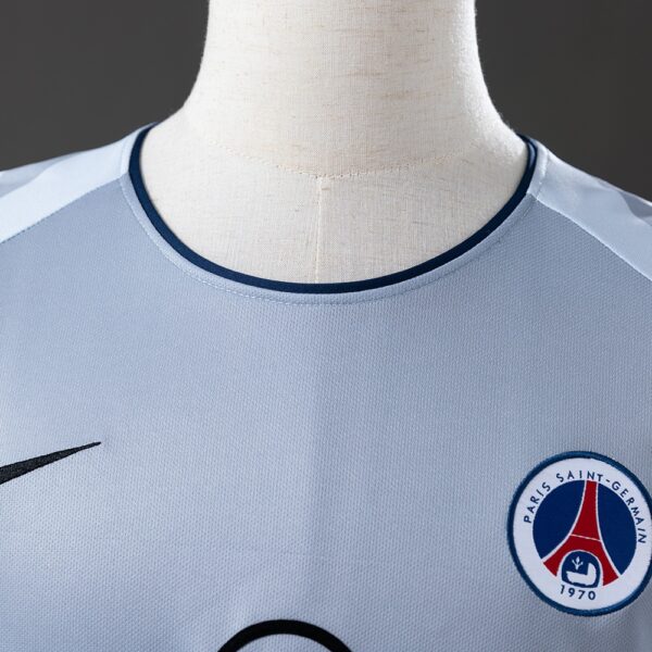 2001-02 PSG AWAY