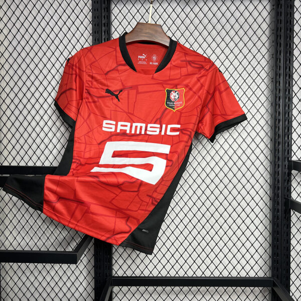24-25 RENNAIS HOME