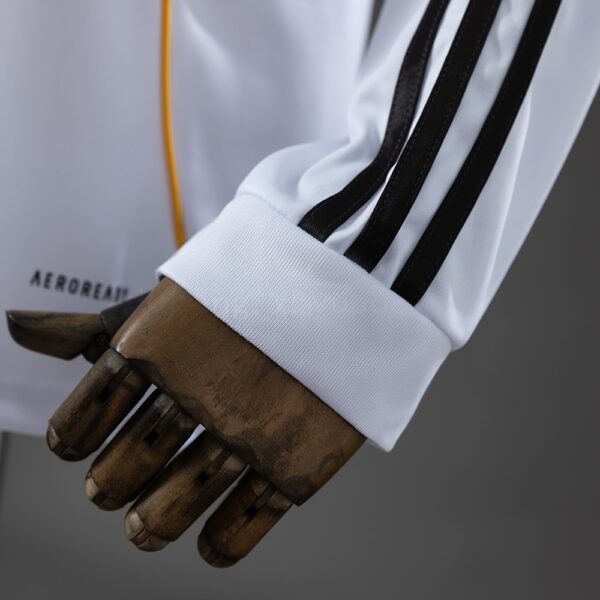 2025-26 REAL MADRID LONG SLEEVE HOME （FAN VERSION）