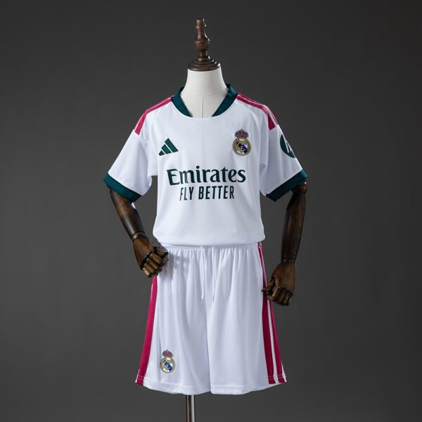 2026-27 REAL MADRID HOME MEN AND KIDS KIT