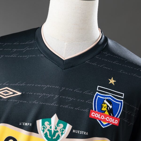 2011 COLO COLO AWAY
