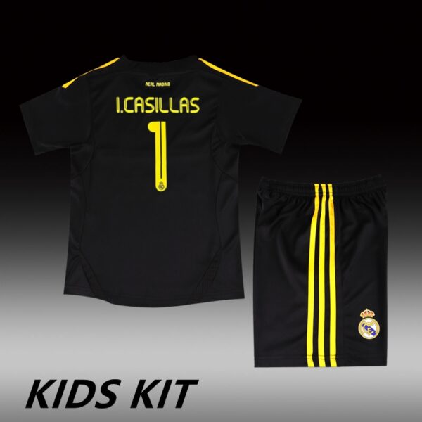 2011-12 REAL MADRID BLACK GOALKEEPER KIDS KIT