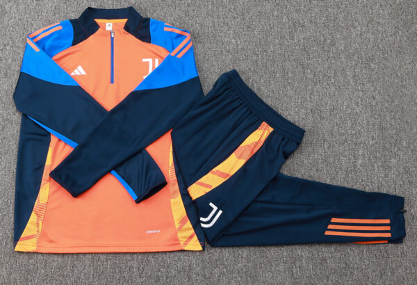 24-25 JUVENTUS TRACKSUITS TRAINING SUIT
