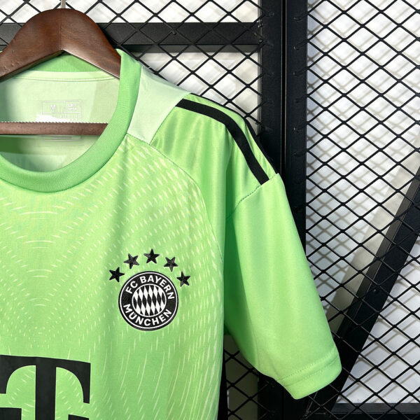 2025-26 BAYERN MUNICH GREEN GOALKEEPER