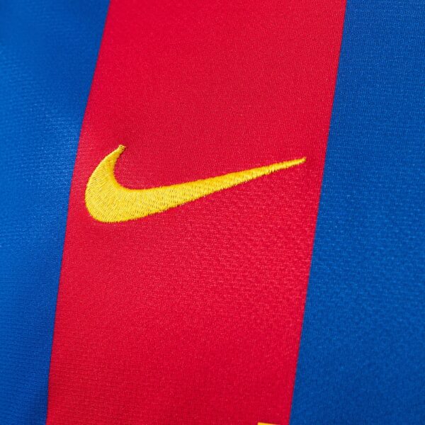 d325d68041.jpg 2010-11 BARCELONA HOME