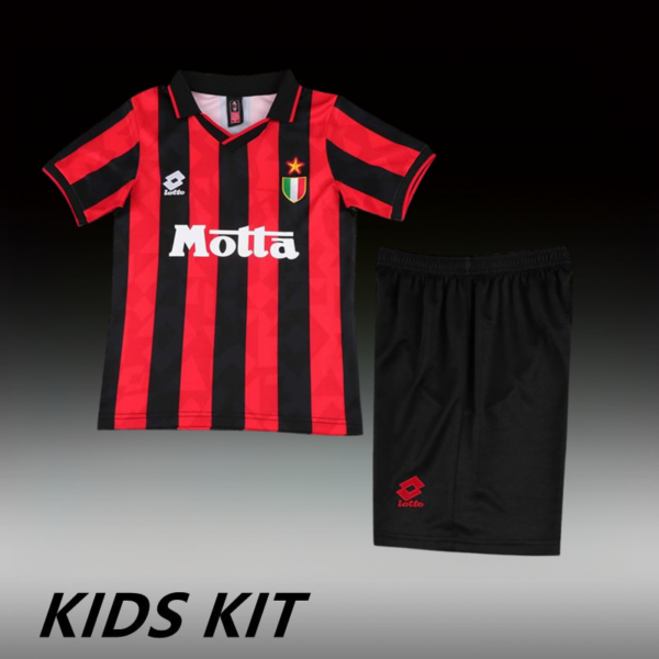 d35c25f953.png 1993-94 AC MILAN HOME KIDS KIT