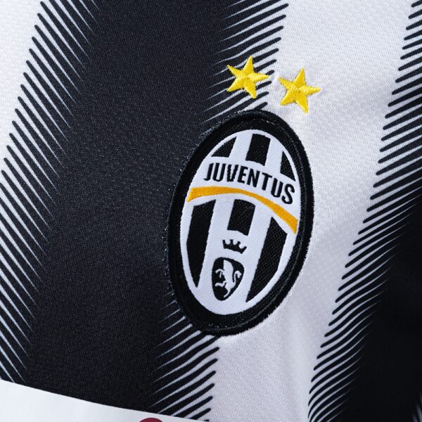 2010-11 JUVENTUS HOME