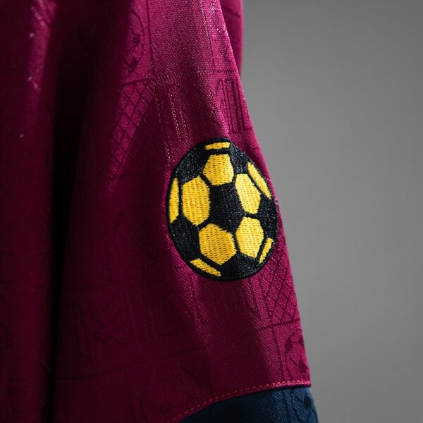 2010 WEST HAM UNITED AWAY (IRON LADY)