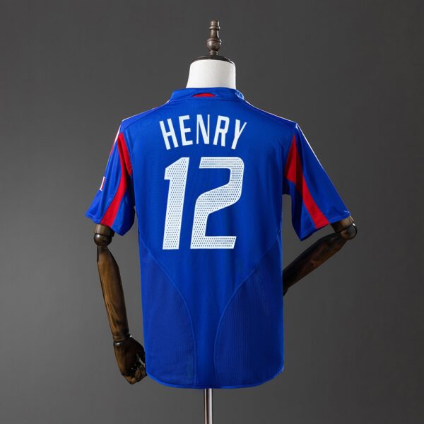 2004 FRANCE HOME