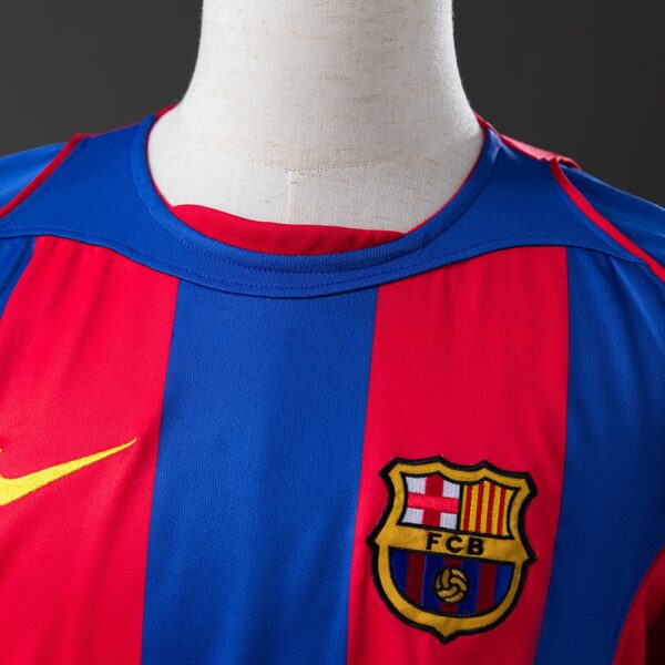 d9e9b3c638.jpg 2004-05 BARCELONA HOME