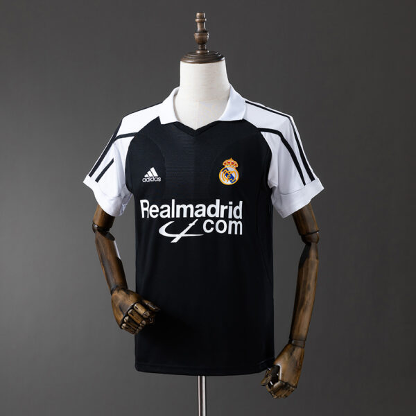 2001-02 REAL MADRID AWAY