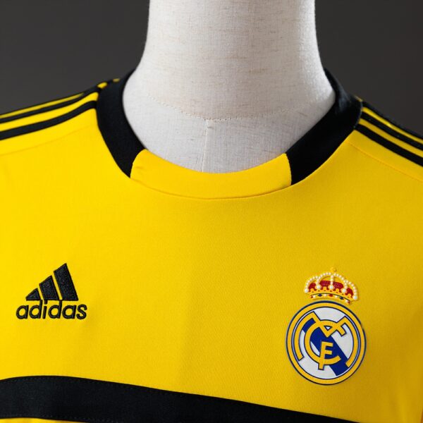 2011-12 REAL MADRID GOALKEEPER YELLOW