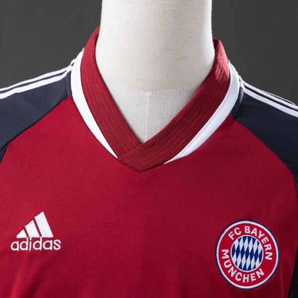 2001-02 BAYERN MÜNCHEN HOME