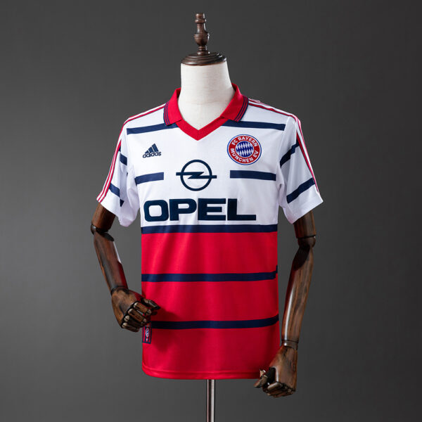 1998-00 BAYERN MUNICH AWAY