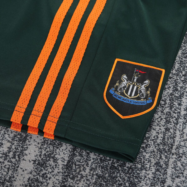 1997-98 NEWCASTLE AWAY KIDS KIT