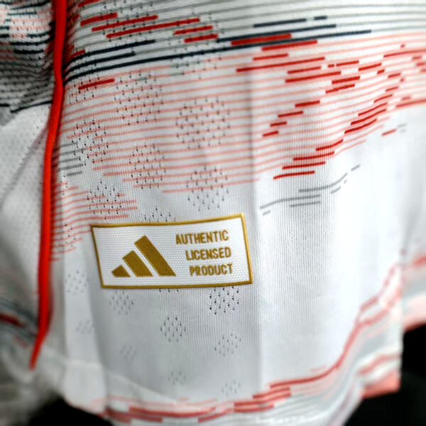 2025-26 BAYERN MUNICH AWAY LONG SLEEVE PLAYER VERSION