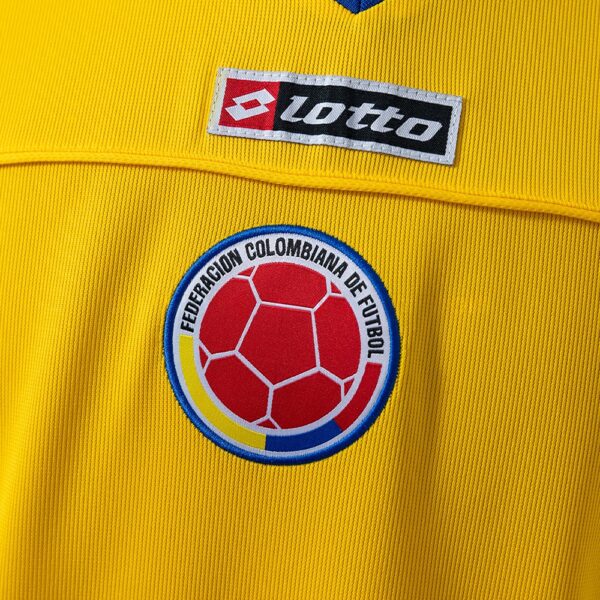 2003-05 COLOMBIA HOME