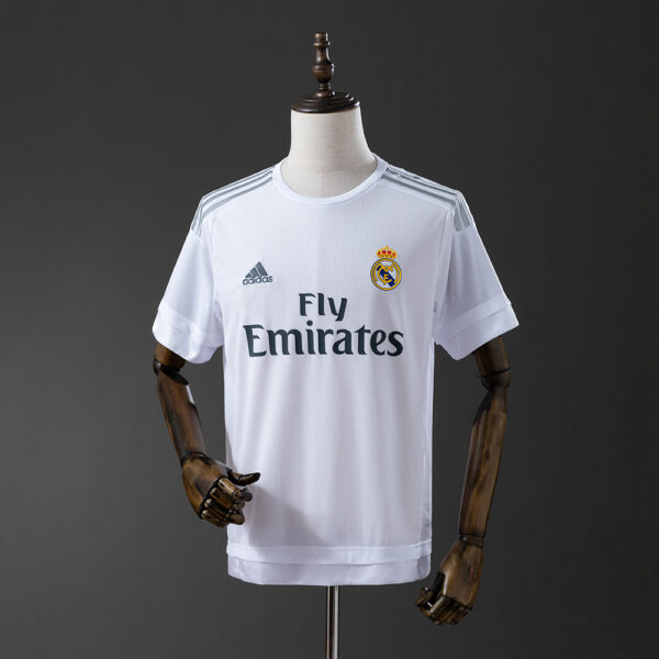 f42d3d03b5.jpg 2015-16 REAL MADRID HOME (FAN VERSION)