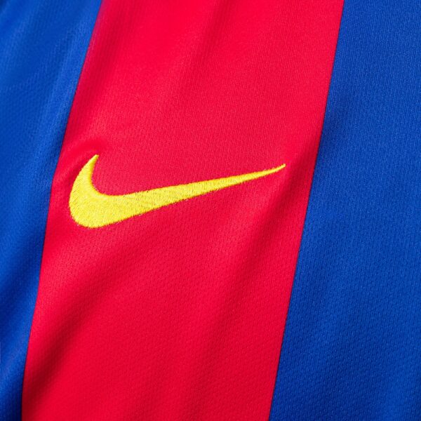 f6e438b38d.jpg 2004-05 BARCELONA HOME