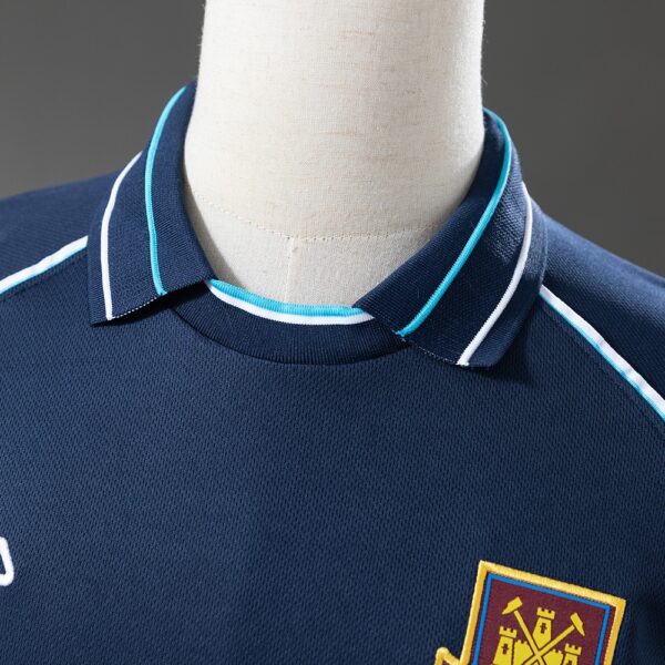 1999-01 WEST HAM UNITED THIRD AWAY