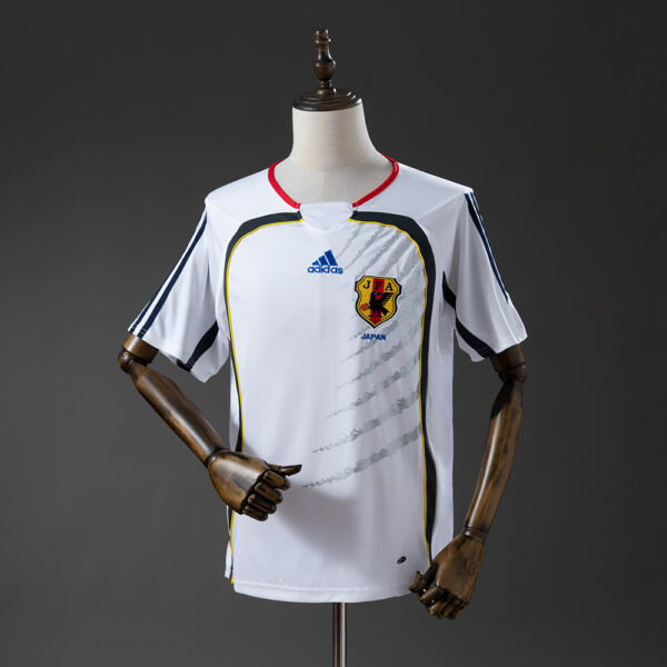 fb589ca894-1.jpg 2006 JAPAN AWAY