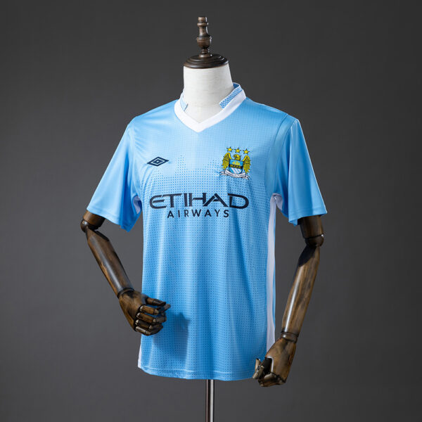 2011-12 MANCHESTER CITY HOME